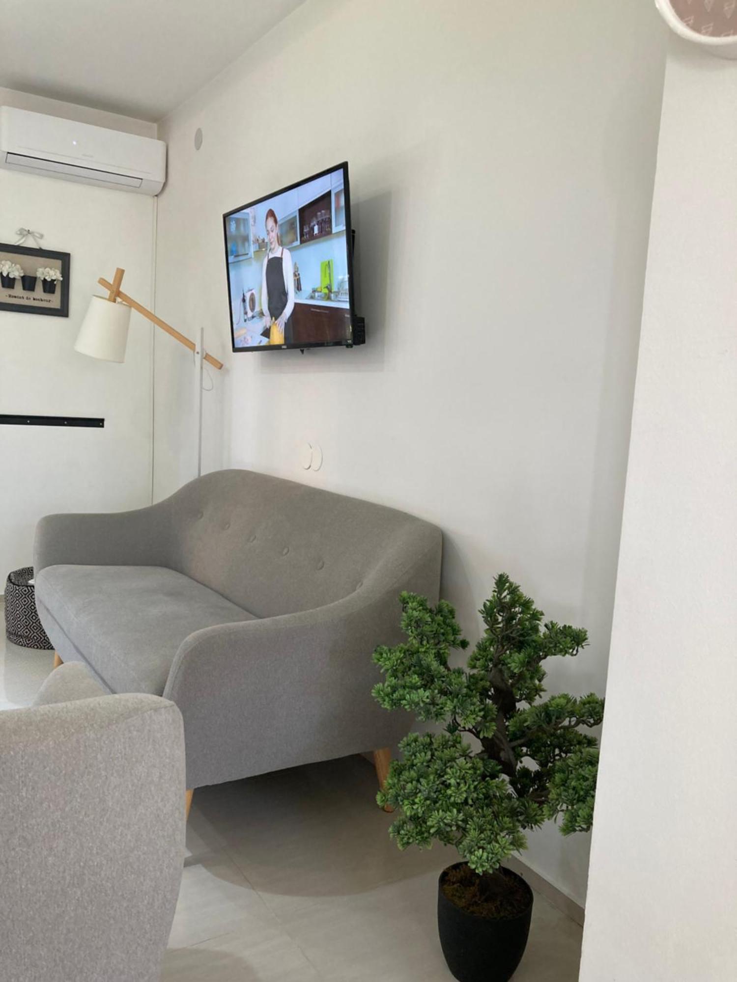 Apartman Sonas With Free Private Parking Карловац Экстерьер фото