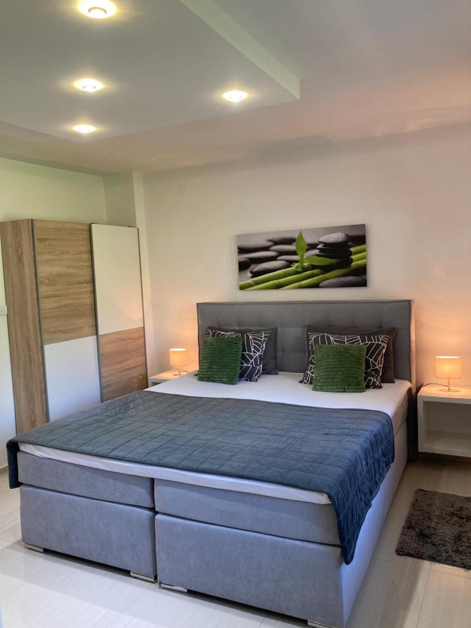 Apartman Sonas With Free Private Parking Карловац Экстерьер фото